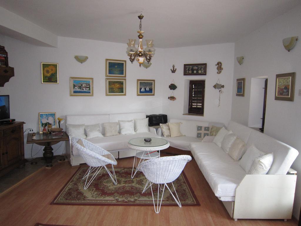 Holiday Home Mona Igrane Zimmer foto
